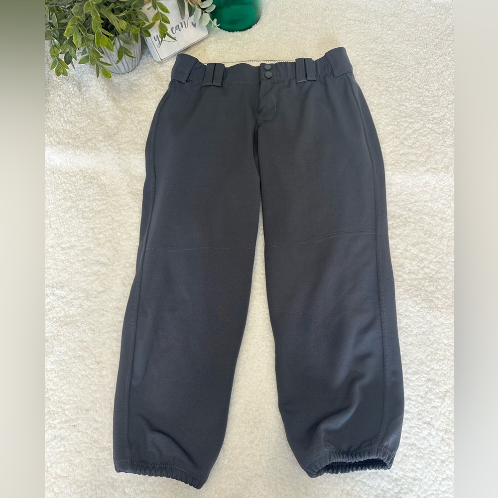 Women’s Intensity softball pants. Size Medium.